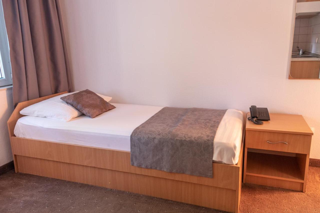 Hotel Amicus モスタル エクステリア 写真